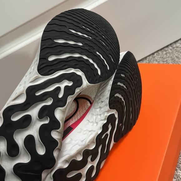 Nike React Infinity Run Shoes - Picture 7 of 7